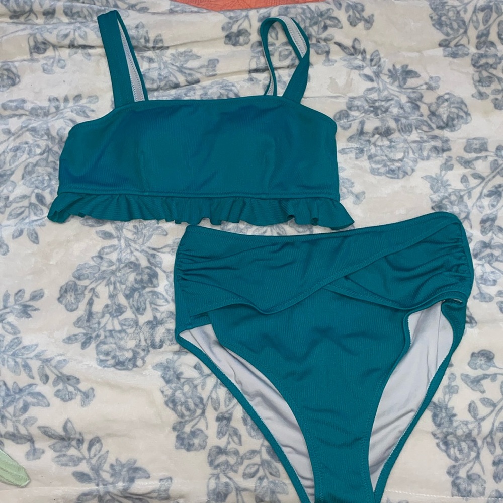 Cupshe- Teal high waisted bikini set!